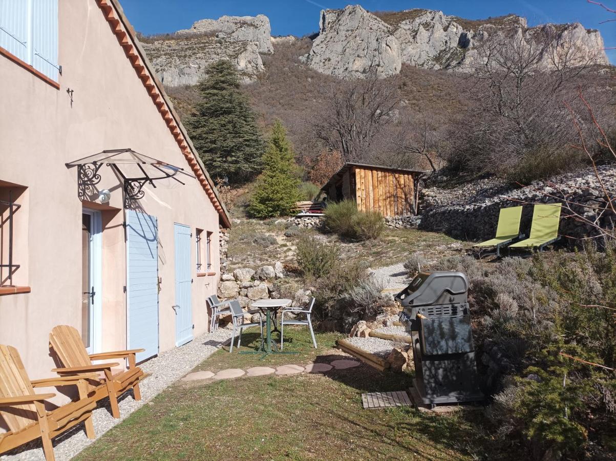 Un Petit Coin De Paradis Orpierre Exteriör bild